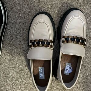 MIA Cream Loafers with Chain Accent